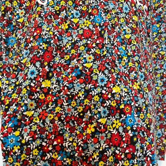 Calvin Klein floral top - Picture 2 of 3